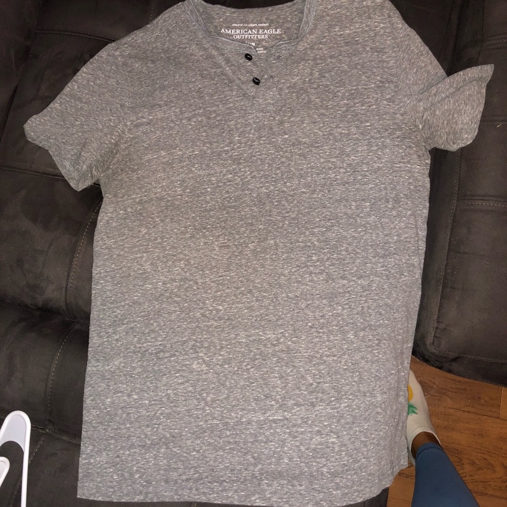 American eagle t shirt